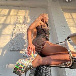 Holographic Platform Slides